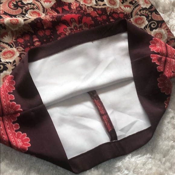 Fitted scuba dress in a gorgeous print - Picture 8 of 15